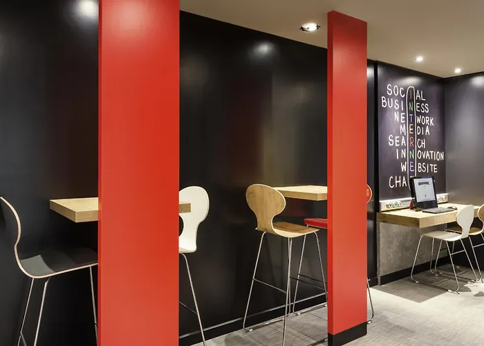 Ibis Pere Lachaise Отель 3*