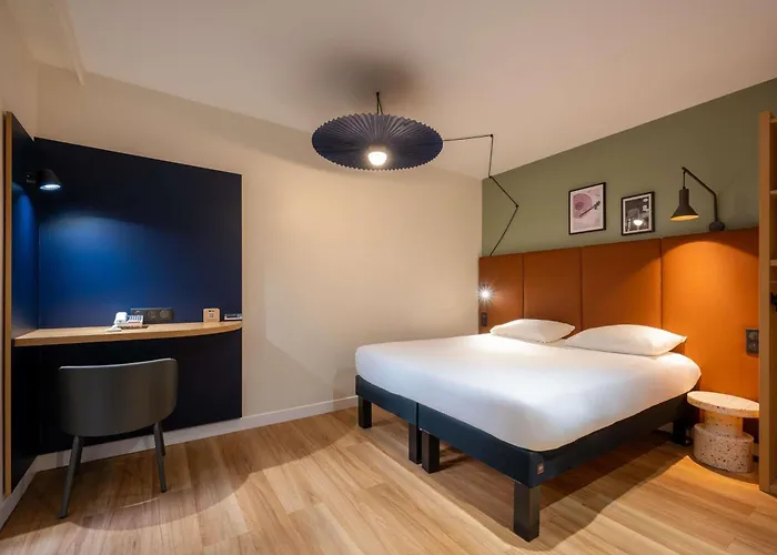 Ibis Pere Lachaise Отель