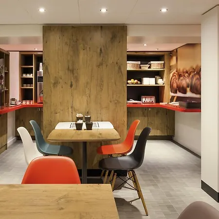 Ibis Pere Lachaise 3*