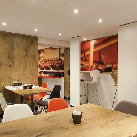 Ibis 페르라쉐즈 호텔 3*