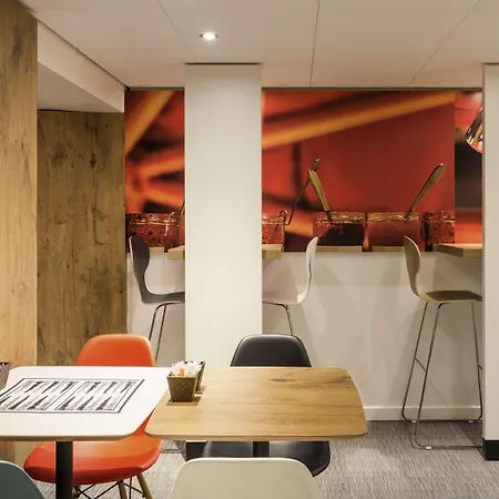 Ibis Pere Lachaise מלון