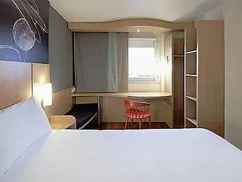 イビス ペール ラシェーズ ホテル パリ